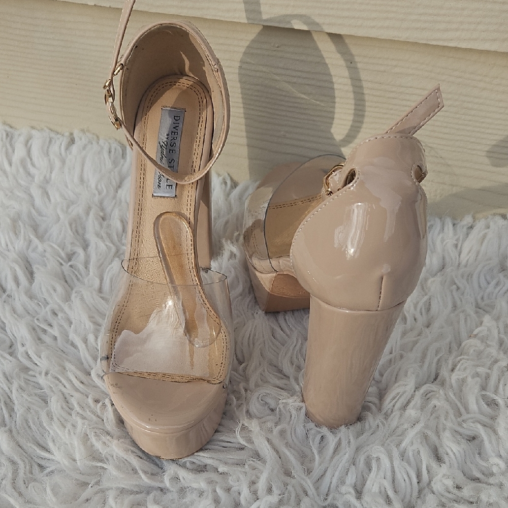 Pagent Tippy Tops Nude Clear Platform Heels Size 11 DIVERSE STYLE SYDNI DION